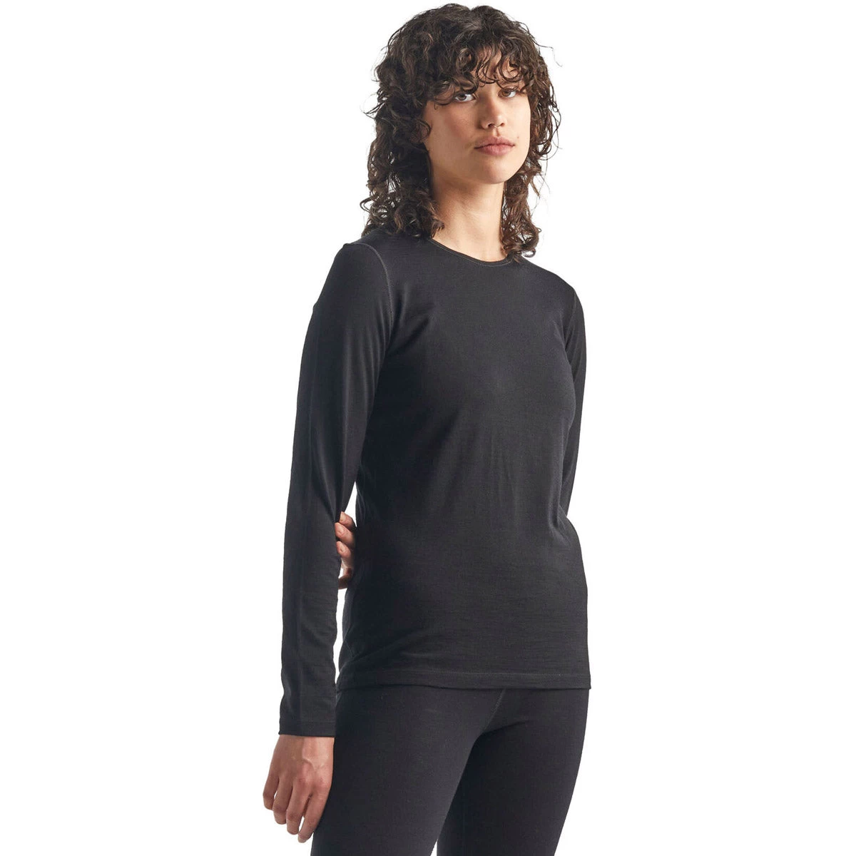 Icebreaker Women's Merino 200 Oasis Long Sleeve Crewe Thermal Top 1 Icebreaker Women's Merino 200 Oasis Long Sleeve Crewe Thermal Top